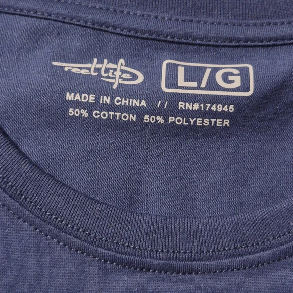 NWT Large Reel Life Sporty Beach Navy Graphic Short Sleeve T-Shirt - Picture 3 of 10